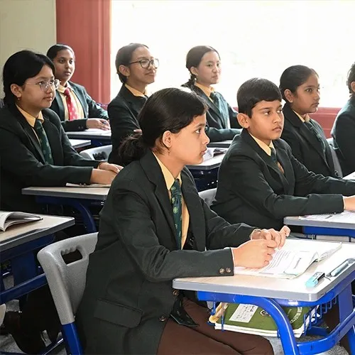 EncouragingIndependenceviaStructuredFreedom